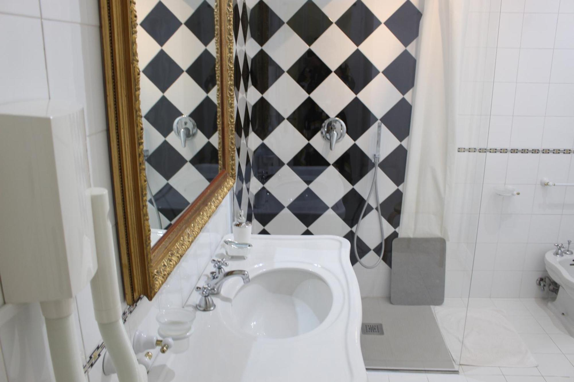 La Maison Doree จีอาร์ดีนี นักซอส ภายนอก รูปภาพ